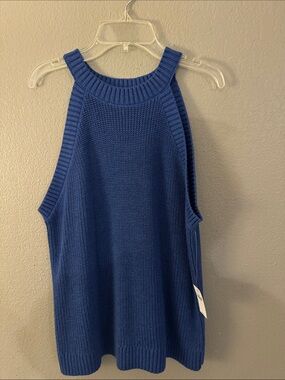 Old Navy Sleeveless Scoop Knit Tank Sweater in Blue. NWT. Size L